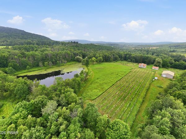 48 Yarnes Road , Forest City, PA 18421