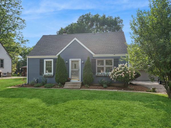 1N016 Woods Avenue , Wheaton, IL 60187