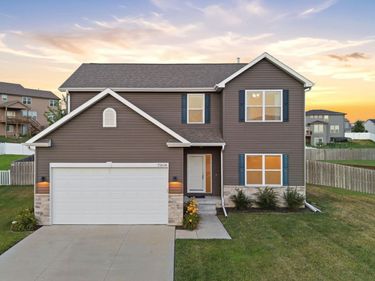 7906 N 173rd Terrace Circle, Bennington, NE 68007
