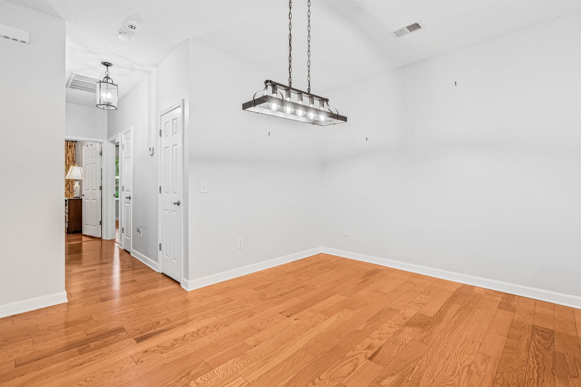 120 Highgrove Ct.  Photo 9
