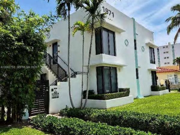 1971 Bay Dr , Unit 110, Miami Beach, FL 33141