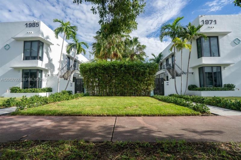 1971 Bay Dr, Unit 110, Miami Beach, FL 33141 Photo
