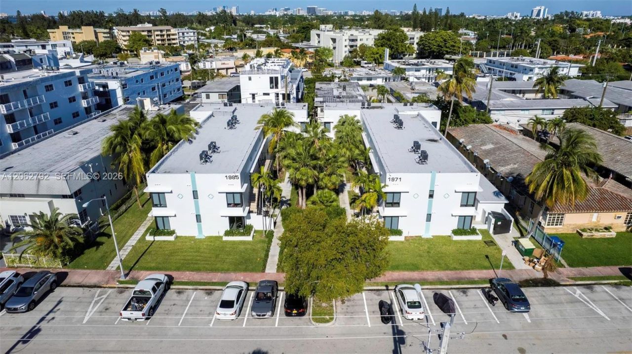 1971 Bay Dr, Unit 110, Miami Beach, FL 33141 Photo
