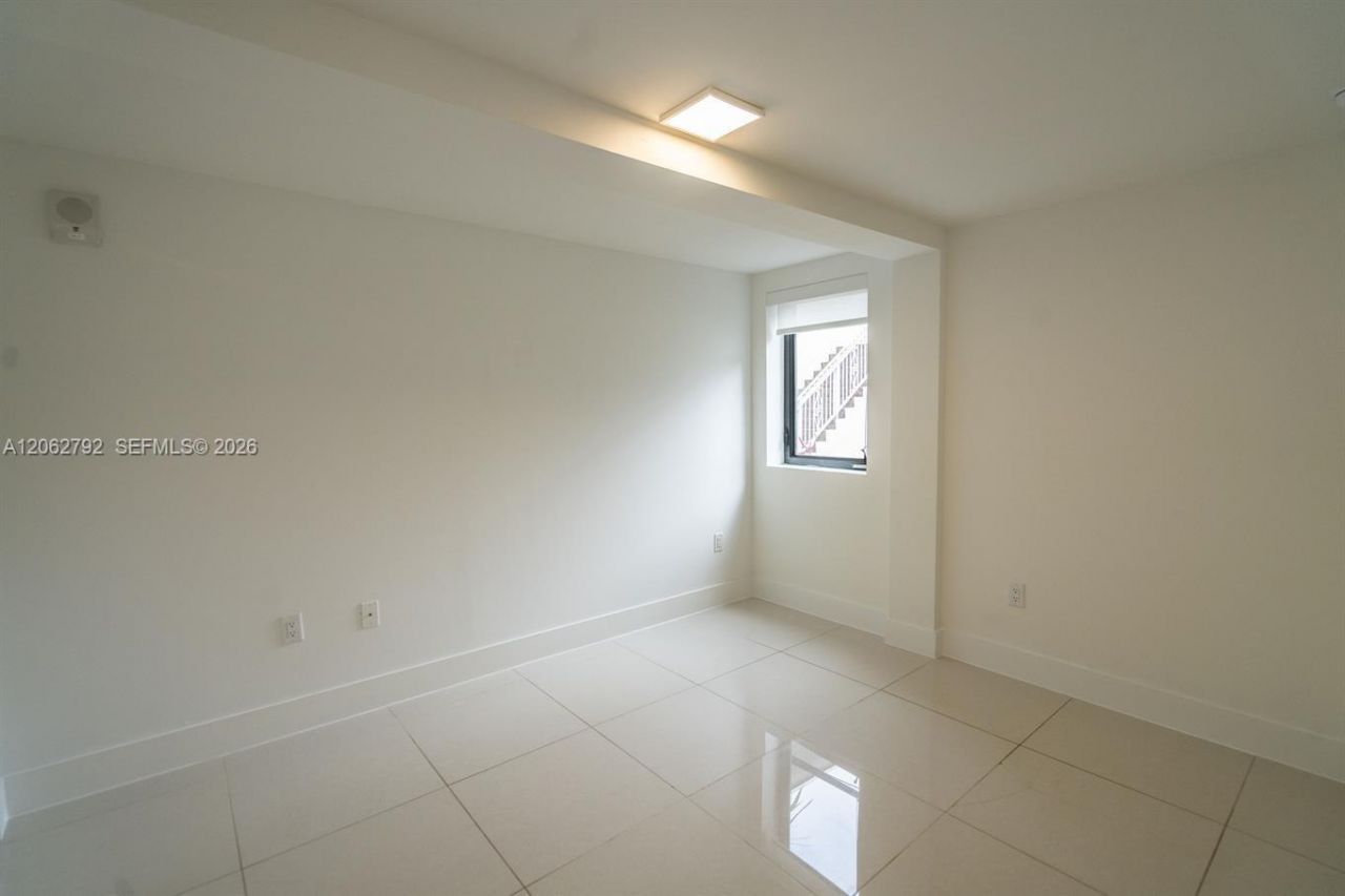 1971 Bay Dr, Unit 110, Miami Beach, FL 33141 Photo