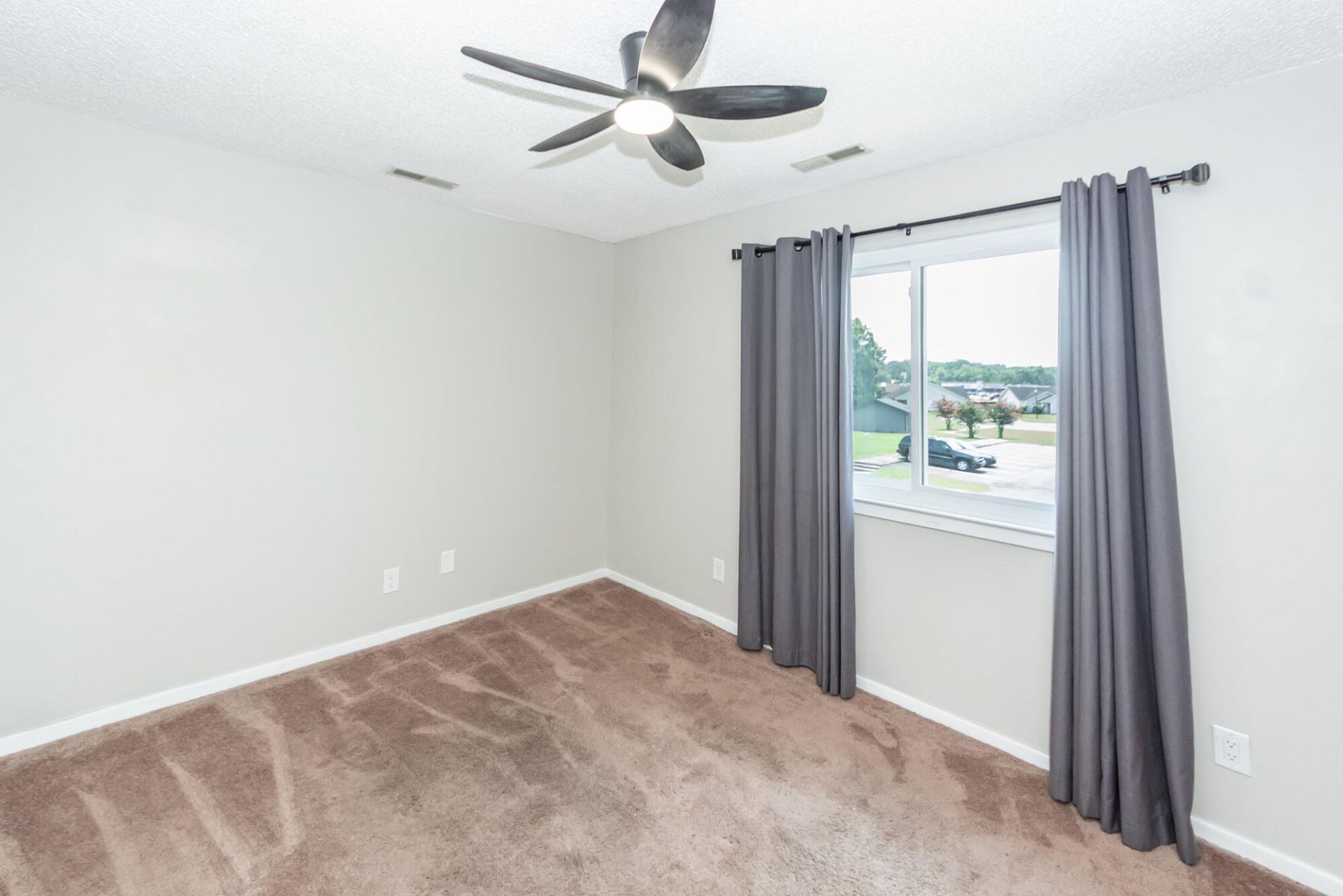 2605 Hidden Cove Drive Photo 12