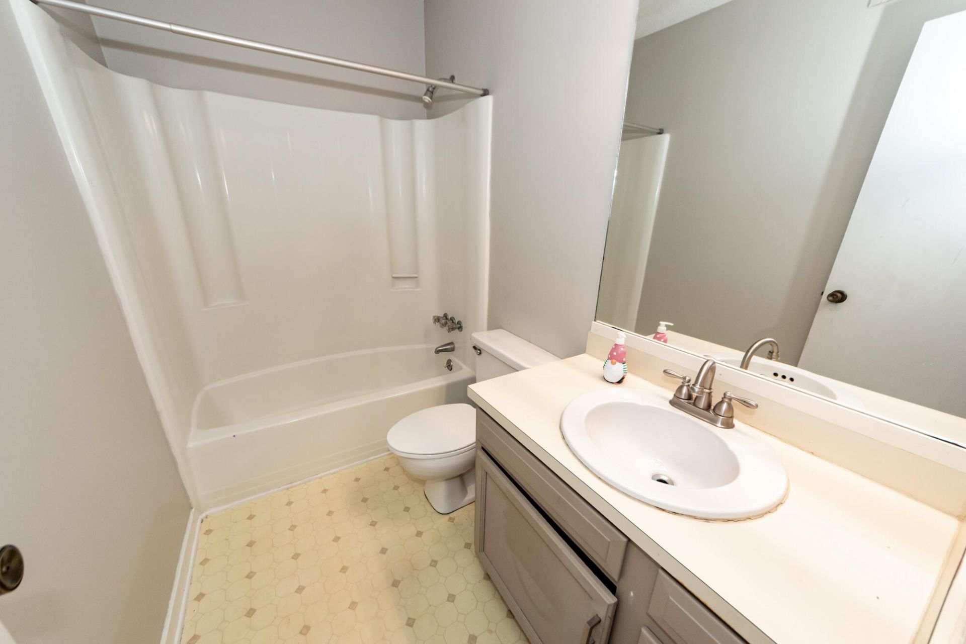 2605 Hidden Cove Drive Photo 13