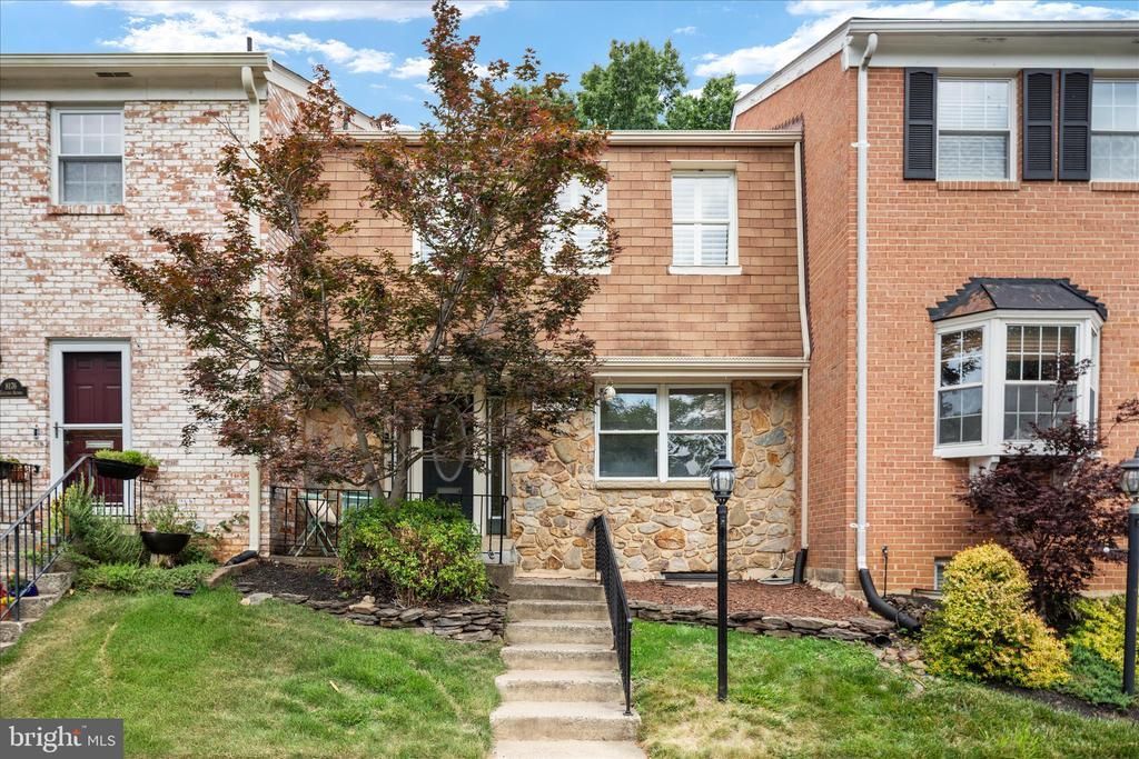 8174 Electric Avenue, Vienna, VA 22182 Main Photo