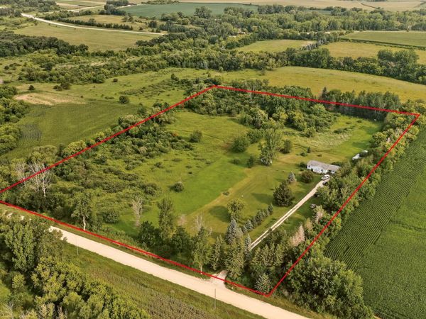 9543 20th Street SE, Eyota, MN 55934