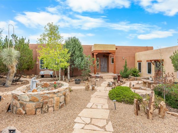 2308 Camino Vado, Santa Fe, NM 87507