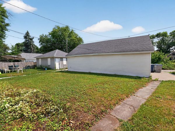 5358 N 39th St, Milwaukee, WI 53209