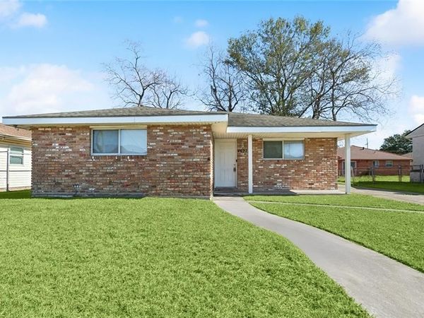 4627 EVANGELINE Drive , New Orleans, LA 70127
