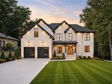 570 Power Avenue , Buford, GA 30518