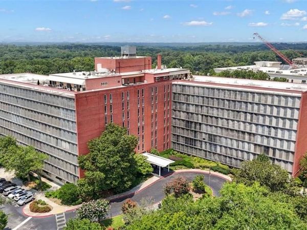 3060 Pharr Court North NW, Unit #619, Atlanta, GA 30305