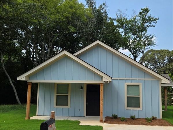 2132 4th Street E, Tuscaloosa, AL 35404