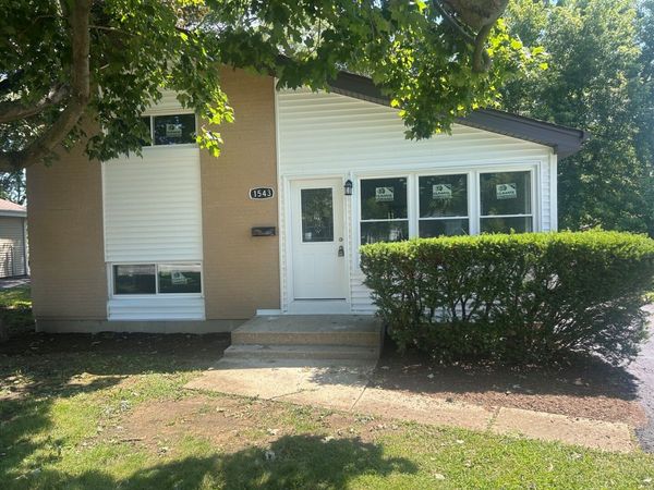 1543 Larry Lane , Glendale Heights, IL 60139