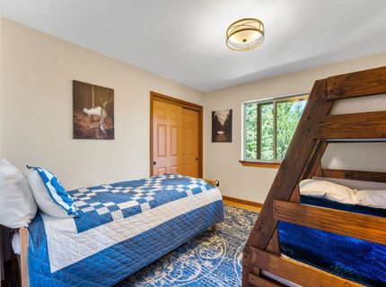 13141 Hillside Drive , Truckee, CA 96161 Photo