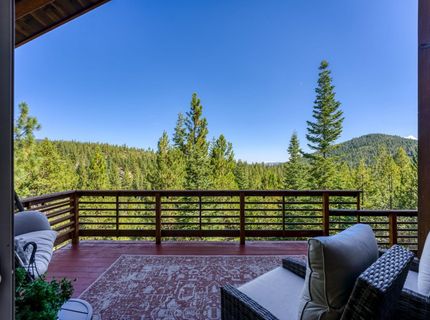13141 Hillside Drive, Truckee, CA 96161 Photo