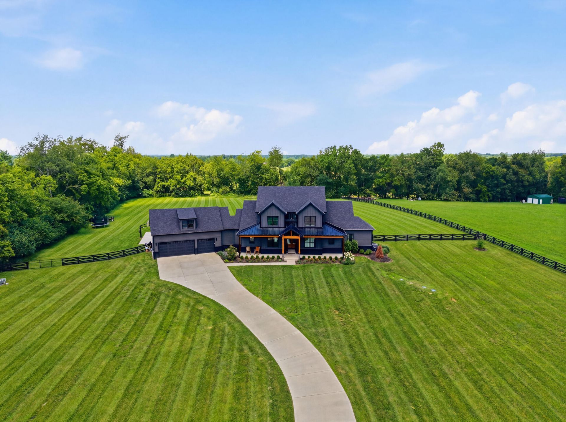 5039 Combs Ferry Road, Winchester, KY 40391