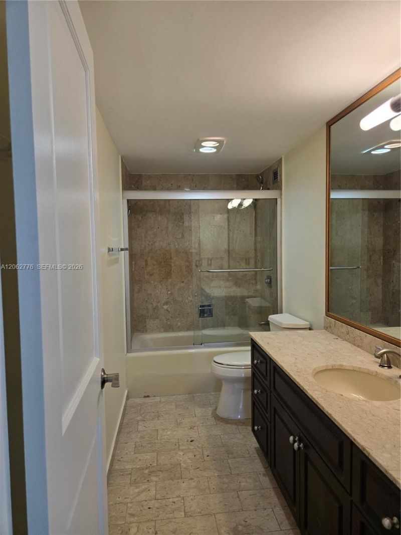 1800 NE 114th St , Unit 911, Miami, FL 33181 Photo