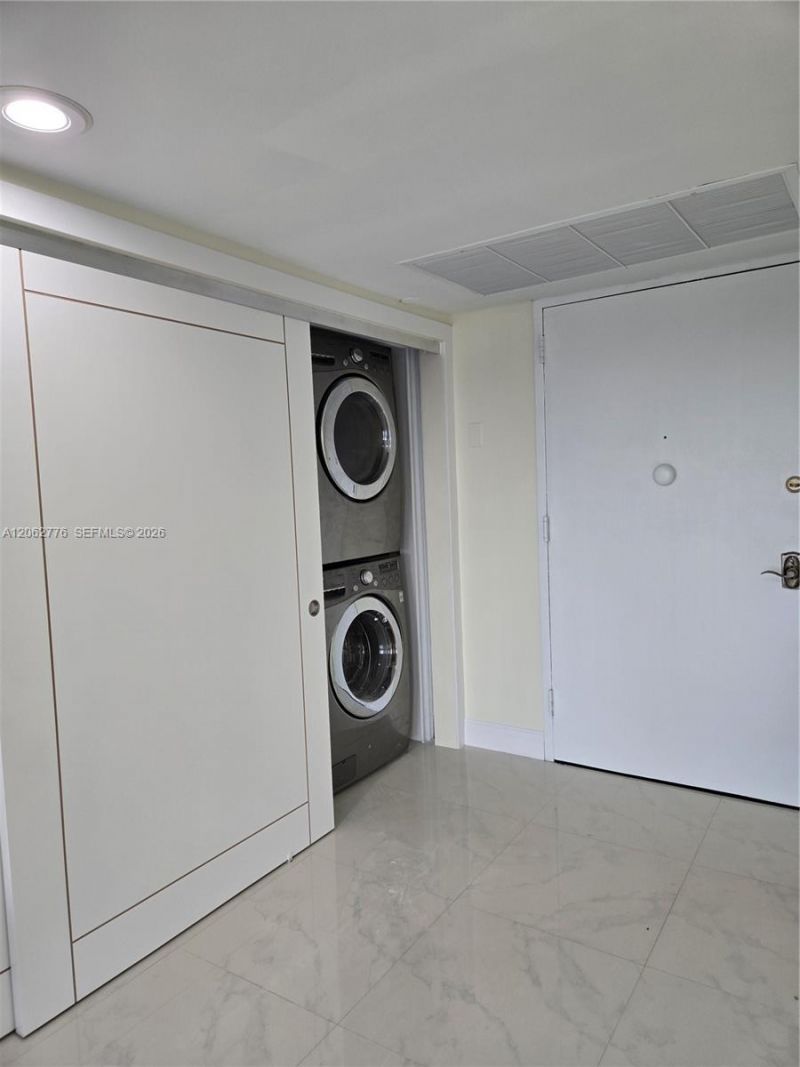 1800 NE 114th St , Unit 911, Miami, FL 33181 Photo