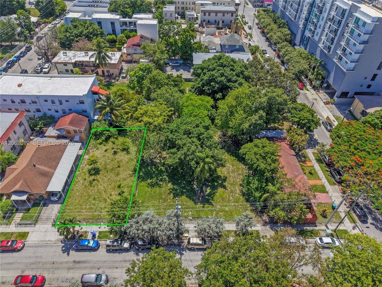 120 NW 7th Ave , Miami, FL 33128 Photo