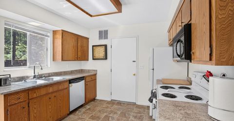 1152 Sonora Avenue, South Lake Tahoe, CA 96150 Photo