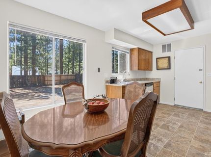 1152 Sonora Avenue, South Lake Tahoe, CA 96150 Photo