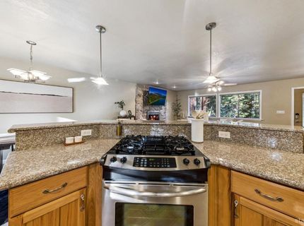 2301 California Avenue, South Lake Tahoe, CA 96150 Photo