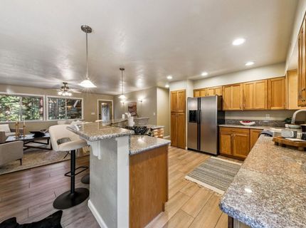 2301 California Avenue, South Lake Tahoe, CA 96150 Photo