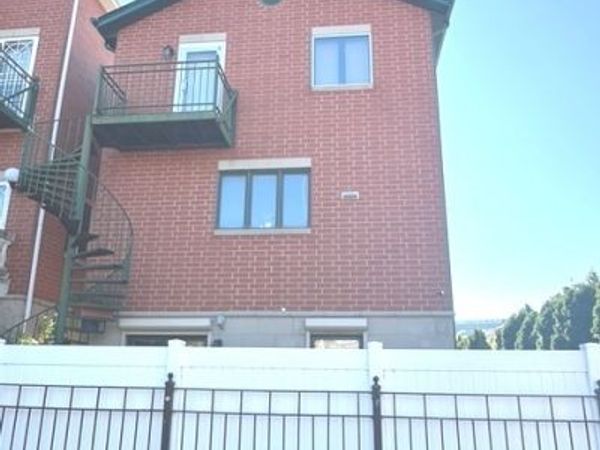 1901 S Louie Parkway , Chicago, IL 60616
