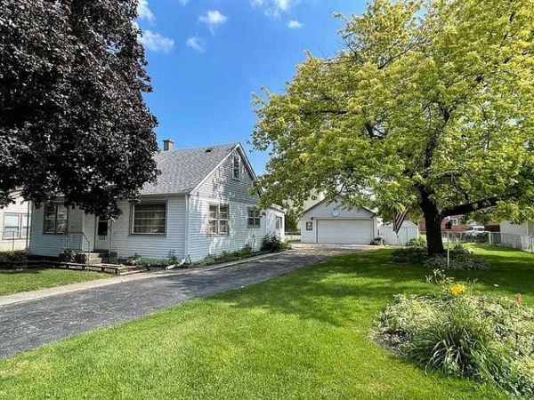 6321 W 99th Street , Oak Lawn, IL 60453
