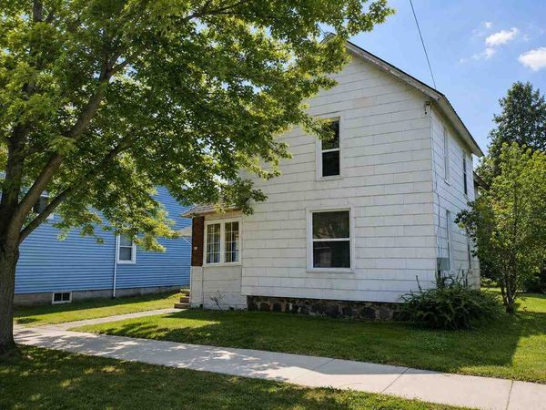 46 Bridge Street, Petoskey, MI 49770