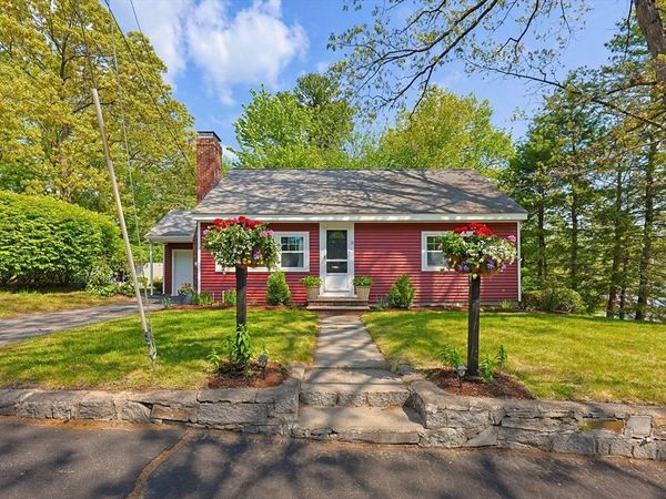 30 Arbor Road, Chelmsford, MA 01863