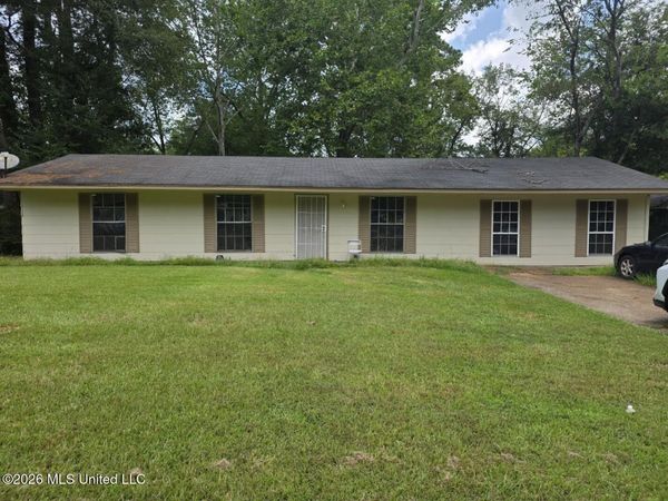 3134 Woodville Circle, Jackson, MS 39212