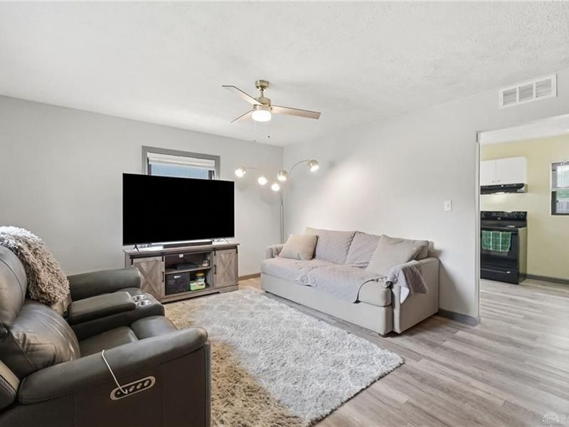 2465 Lehigh Place, Moraine, OH 45439 Photo 3