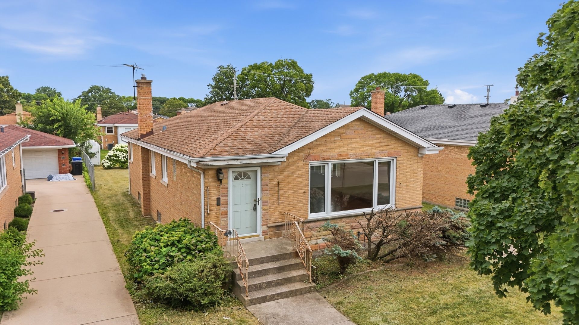 4847 N Sayre Avenue, Chicago, IL 60656 Main Photo