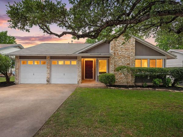 3906 Tattershall LN , Austin, TX 78727