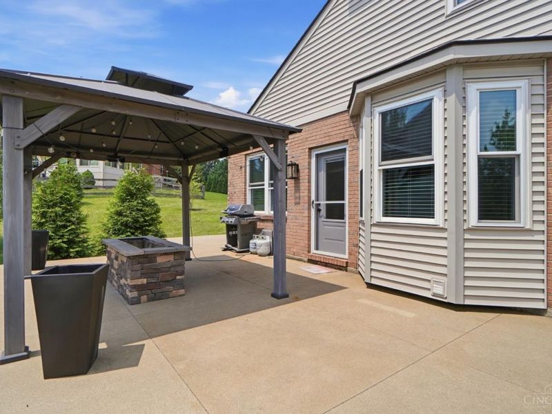 8407 Lakevalley Drive, Colerain Township, OH 45247 Photo 29