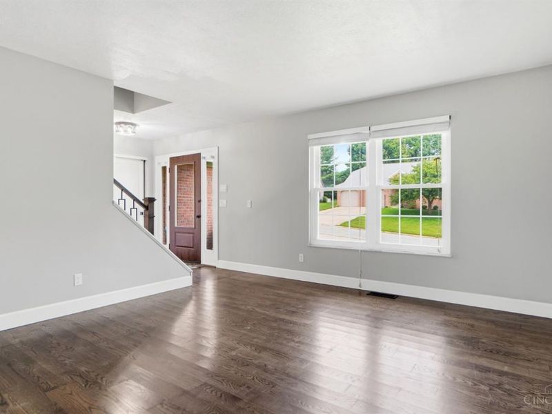 8407 Lakevalley Drive, Colerain Township, OH 45247 Photo 4