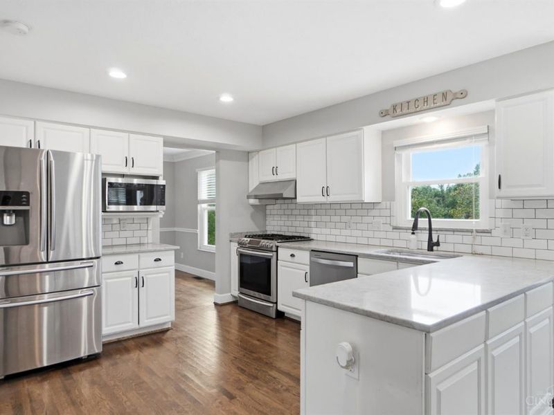 8407 Lakevalley Drive, Colerain Township, OH 45247 Photo 9