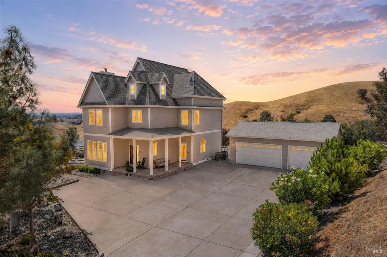 3928 Sierra Vista Drive, Vacaville, CA 95688 Main Photo