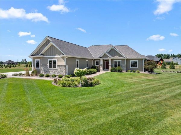 N83W27815 Cress-Brook COURT, Hartland, WI 53029