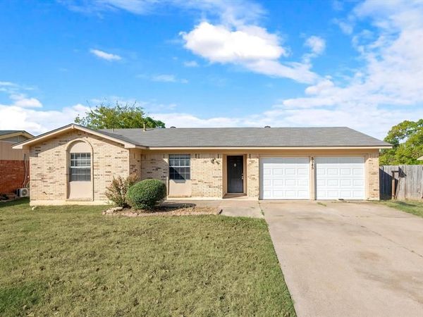 5945 Jackie Terrace, Watauga, TX 76148
