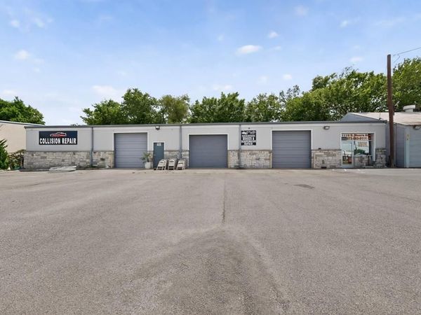 1118 E Moore Avenue , Terrell, TX 75160