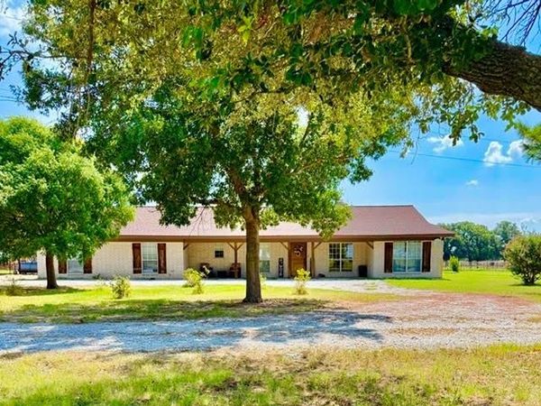 5026 Upper Montague Road, Bowie, TX 76230