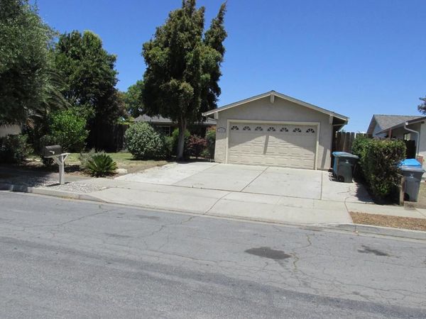 320 Mccarthy Street, Hollister, CA 95023