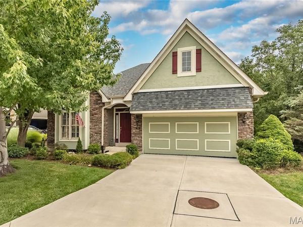 709 Huntwood Terrace, Lake St Louis, MO 63367