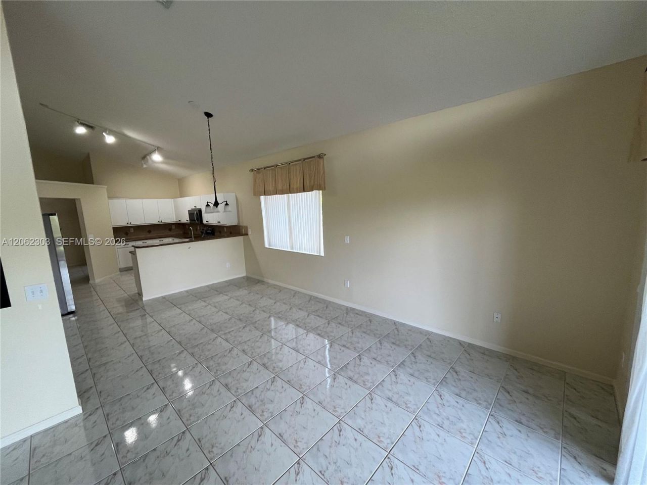 1540 W Lacosta Dr W, Pembroke Pines, FL 33027 Photo