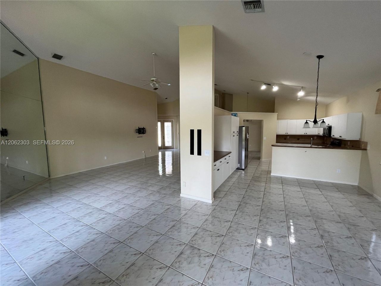 1540 W Lacosta Dr W, Pembroke Pines, FL 33027 Photo