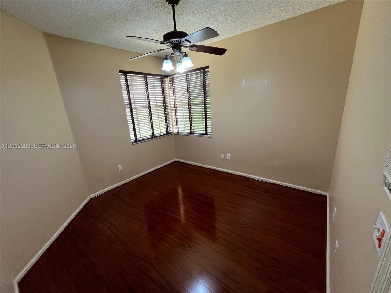 1540 W Lacosta Dr W, Pembroke Pines, FL 33027 Photo